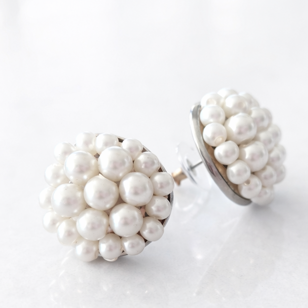 The Jackie Ohhh So Retro Beaded Cluster Earrings in Pearls