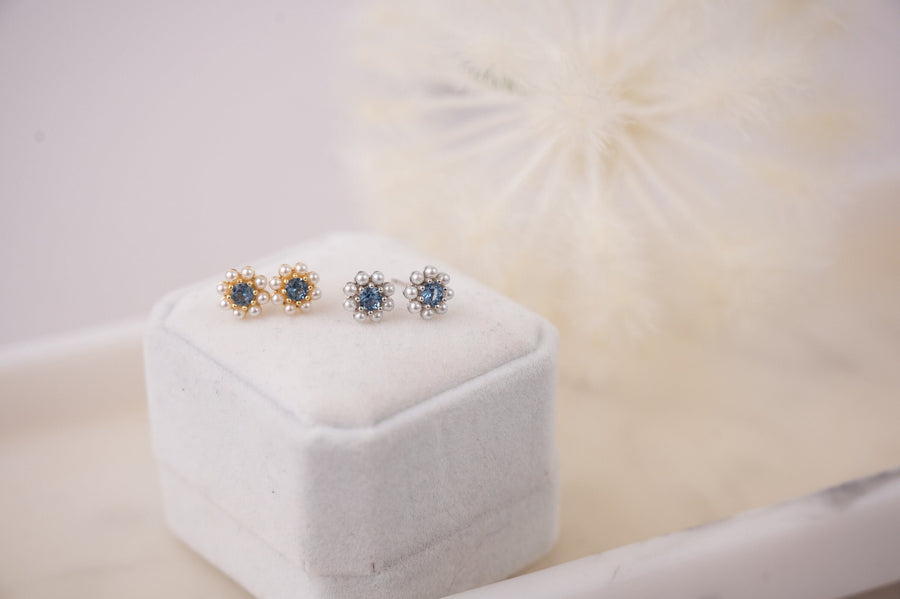 The Camille Pearl Stud Cluster Earring in Gold & Blue Jewel