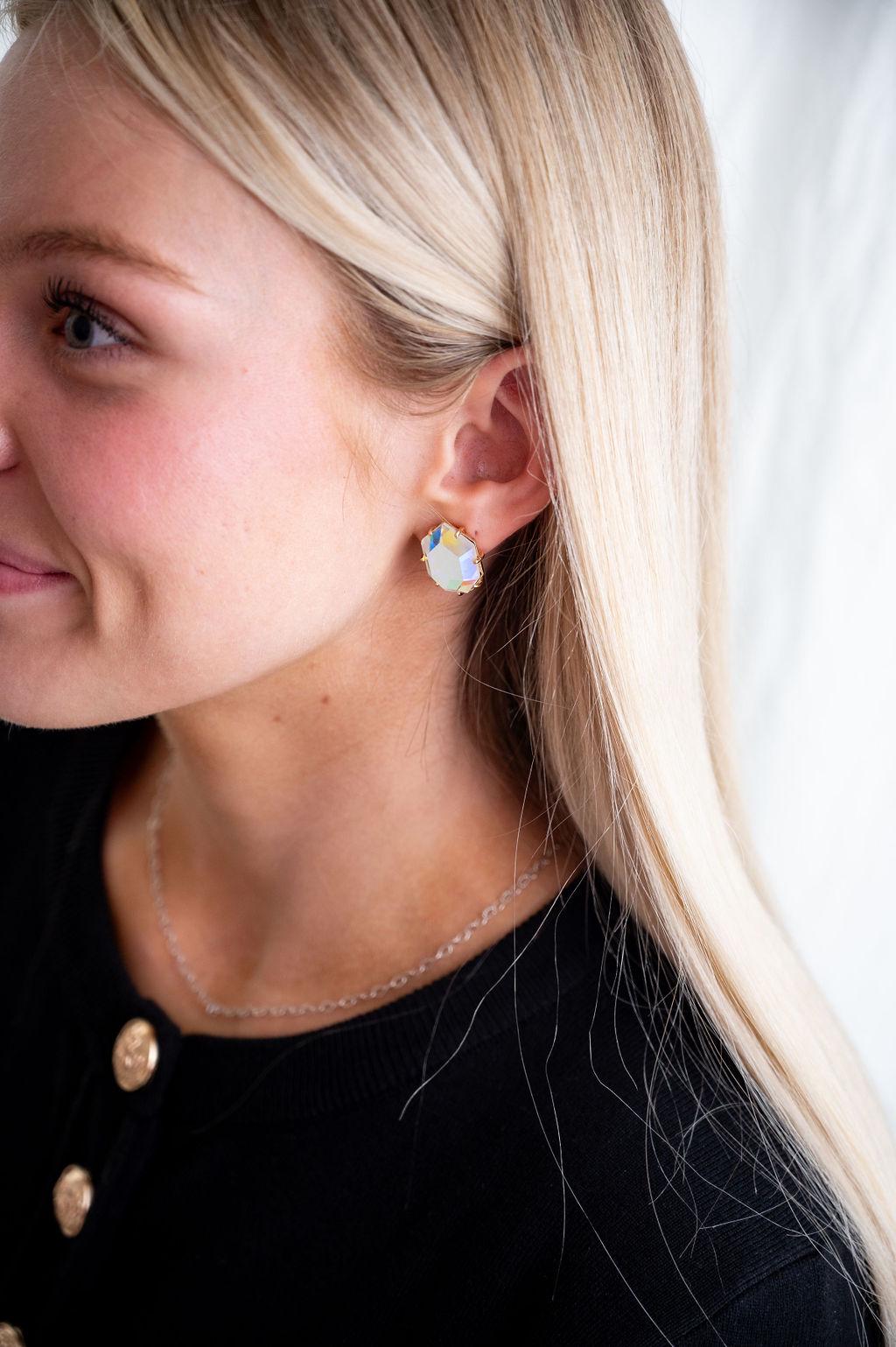 The Isabelle Dichroic Statement Studs