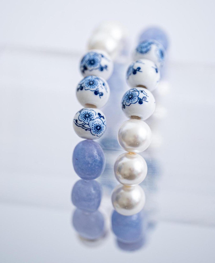 The Feels Like Home Grand Millennial Chinoiserie Pearl Stretchy Bracelet
