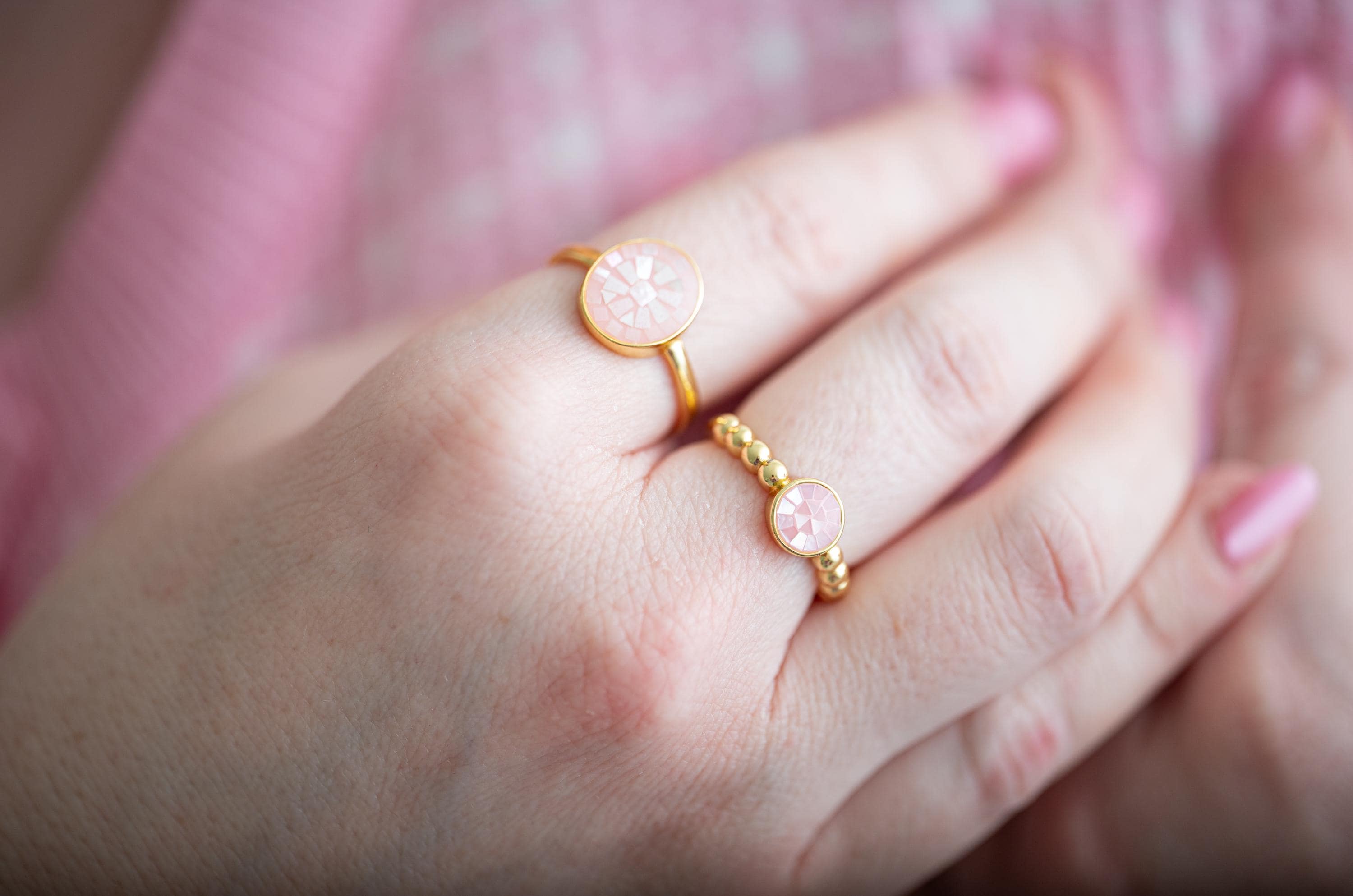 Candy Shell Beach Adjustable Dainty Gold Ring - Ballet Slipper Pink - Mother of Pearl Shell - MOP