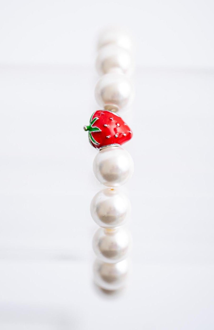The Berry Breeze Strawberry Pearl Stretchy Bracelet