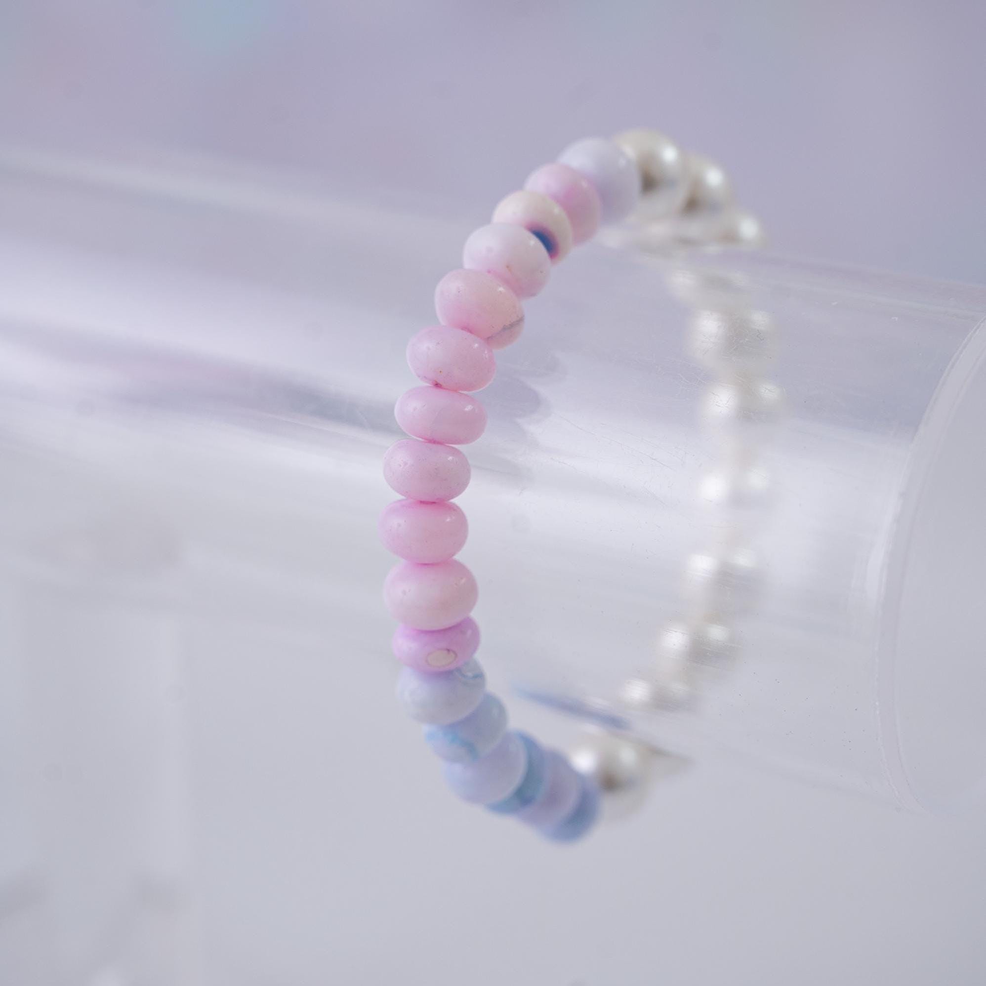 The Polite Society Gradient Lilac Stretchy Shell Pearl Bracelet