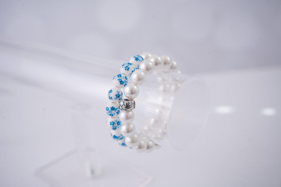 The Bed & Breakfast Shell Pearl Stretchy Bracelet with Sterling Silver Center Charm