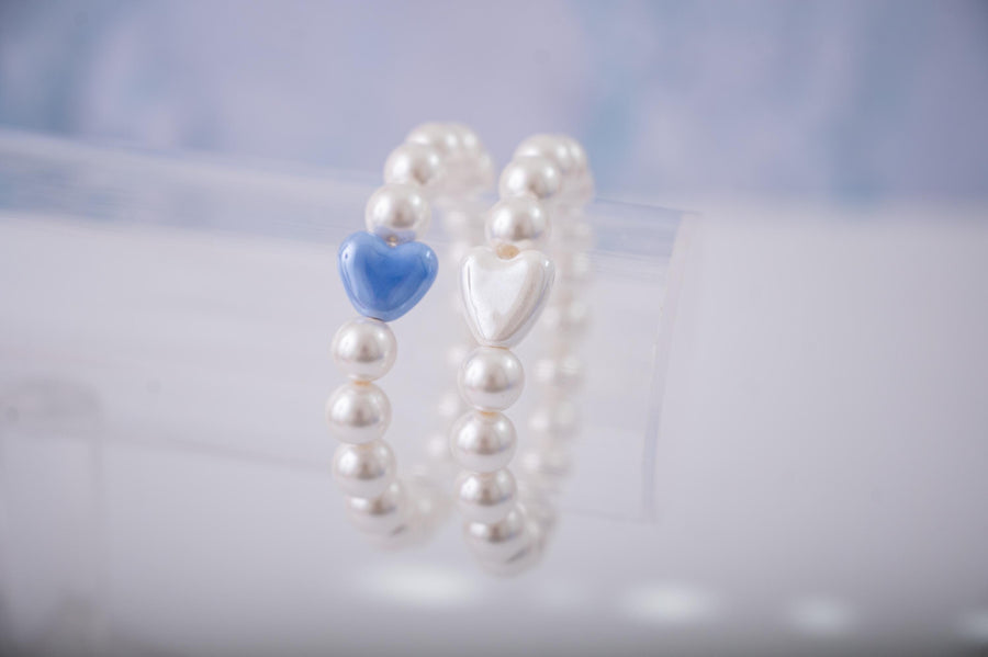 The It's in the Air Hand Painted Hearts Stretchy Pearl Bracelet