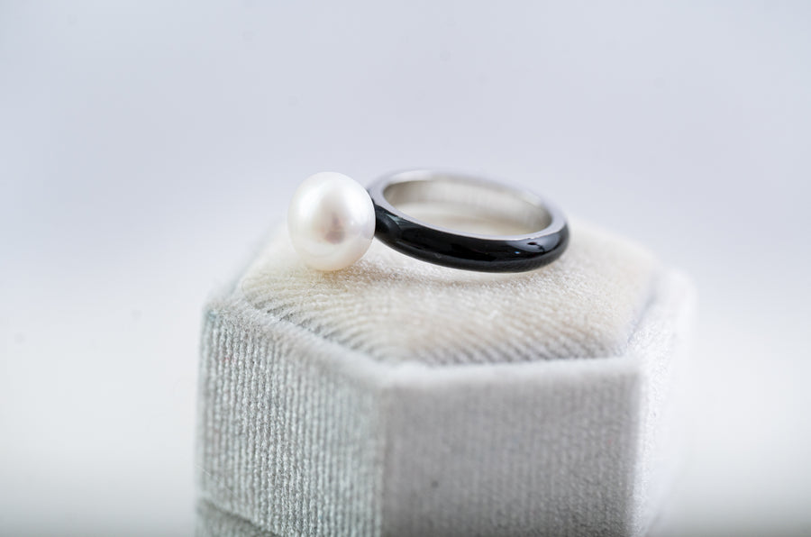 The Maggie Gumball Pearl Ring in Black Enamel